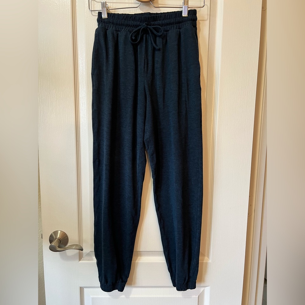 Girlfriend Collective Deep Blue Joggers with Drawstring Women’s Small 27” Inseam